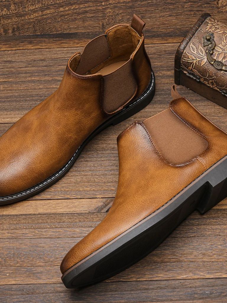 Maple Ash Chelsea Boots – Cross & Crown