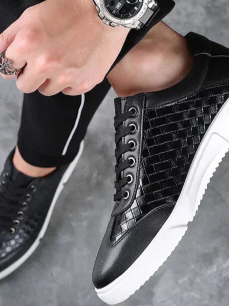 Noir Artisan Shoes - Cross & Crown