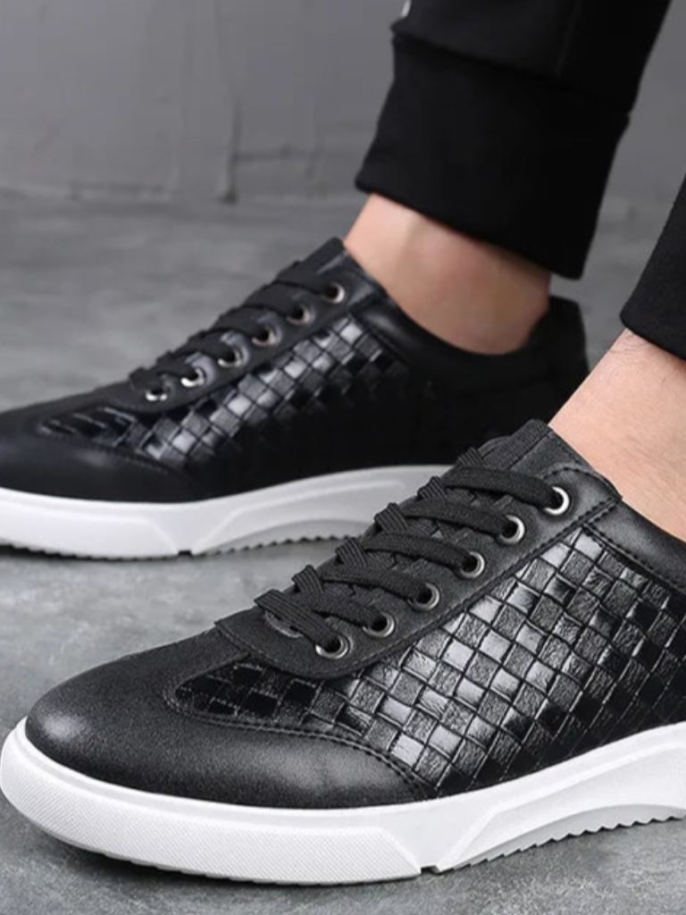 Noir Artisan Shoes - Cross & Crown