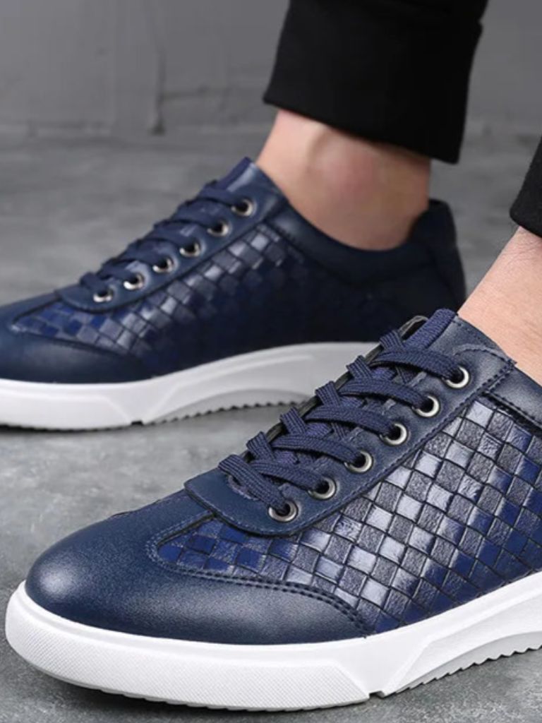 Noir Artisan Shoes - Cross & Crown